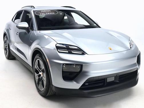 2025 Porsche Macan Electric 4S
