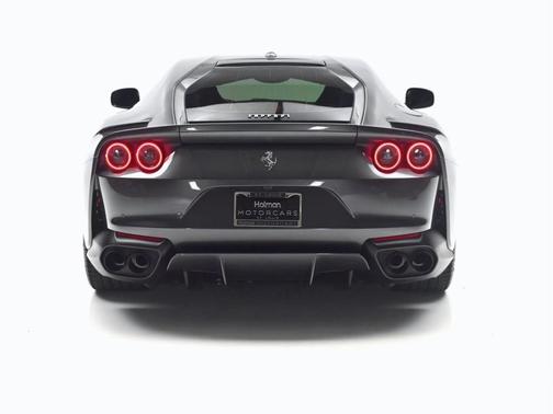 2019 Ferrari 812 Superfast Base