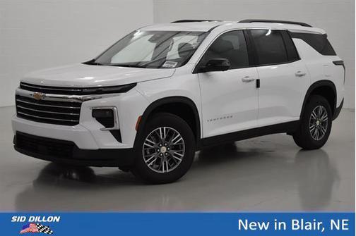 Summit White 2026 Chevrolet Traverse LT