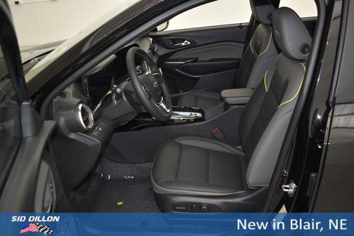 Mosaic Black Metallic 2026 Chevrolet Trax FWD ACTIV