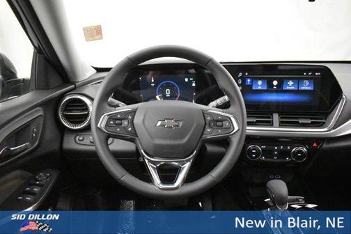 Mosaic Black Metallic 2026 Chevrolet Trax FWD ACTIV