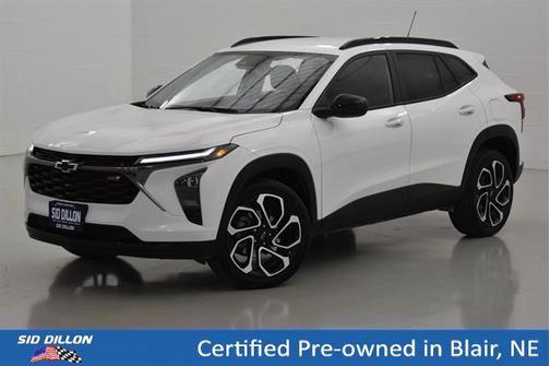 Summit White 2025 Chevrolet Trax FWD 2RS