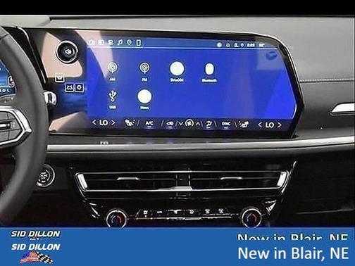 Mosaic Black Metallic 2026 Chevrolet Traverse LT