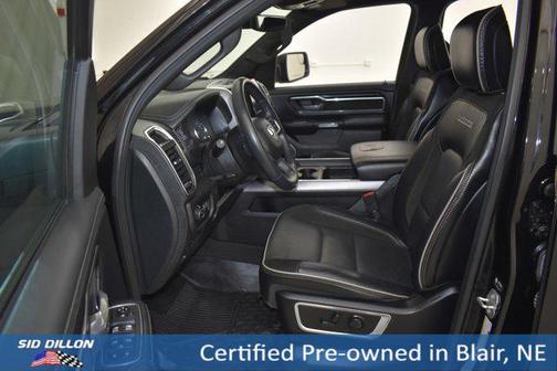 Diamond Black Crystal Pearlcoat 2023 RAM 1500 Laramie