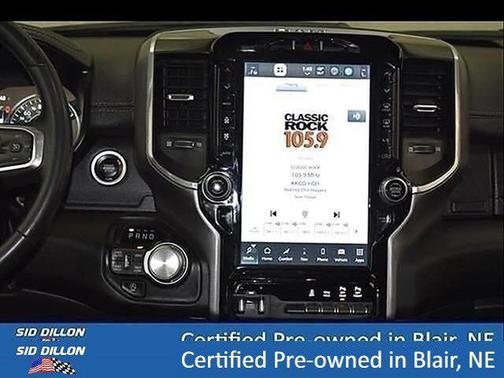 Diamond Black Crystal Pearlcoat 2023 RAM 1500 Laramie