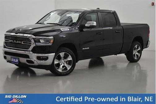 Diamond Black Crystal Pearlcoat 2023 RAM 1500 Laramie