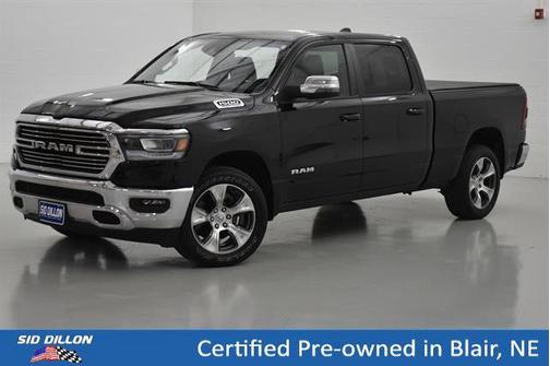 Diamond Black Crystal Pearlcoat 2023 RAM 1500 Laramie