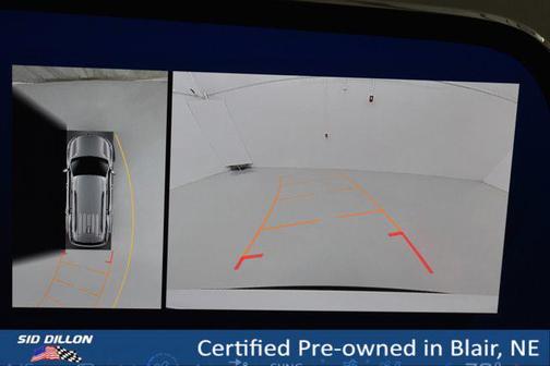 Iridescent Pearl Tricoat 2024 Chevrolet Traverse RS