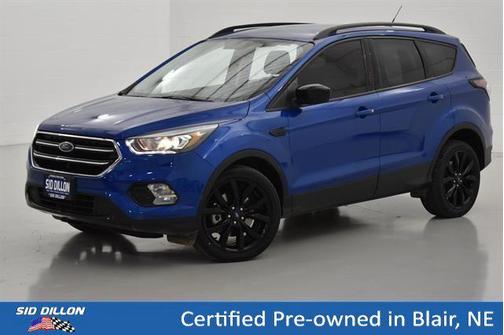 Lightning Blue Metallic 2017 Ford Escape SE