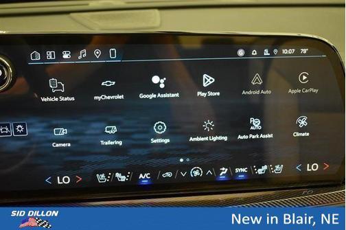 Mosaic Black Metallic 2026 Chevrolet Traverse High Country