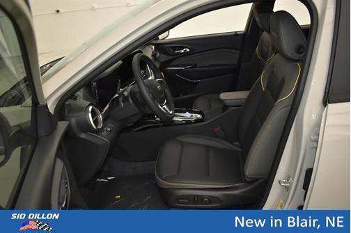 White Sands 2026 Chevrolet Trax FWD ACTIV