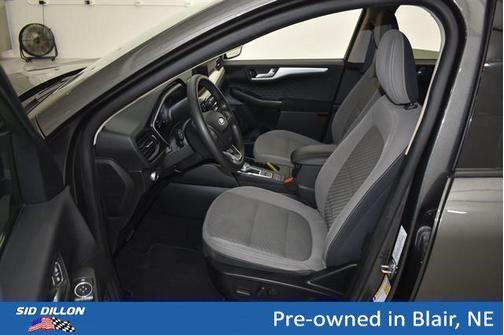 Magnetic Metallic 2020 Ford Escape SE