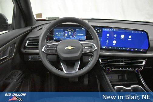 Radiant Red Tintcoat 2026 Chevrolet Traverse LT