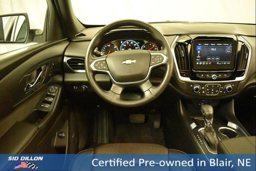 Iridescent Pearl Tricoat 2022 Chevrolet Traverse High Country