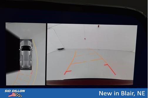 Radiant Red Tintcoat 2026 Chevrolet Traverse LT