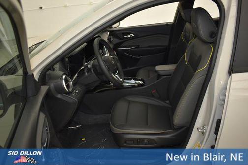 White Sands 2026 Chevrolet Trax FWD ACTIV