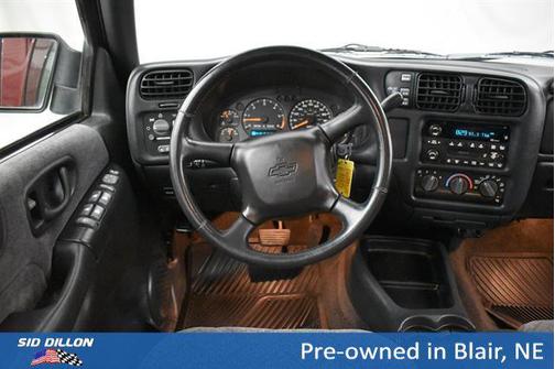 Dark Cherry Red Metallic 2002 Chevrolet S-10 Base