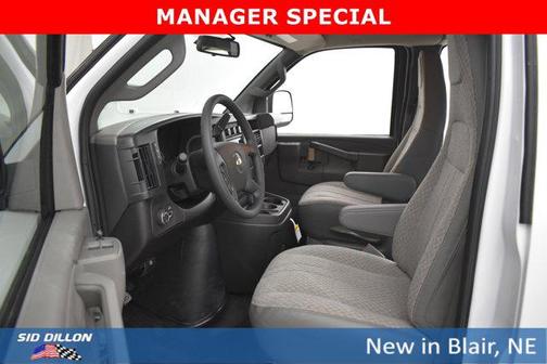Summit White 2025 Chevrolet Express 3500 RWD 3500 Extended Wheelbase WT