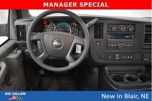 Summit White 2025 Chevrolet Express 3500 RWD 3500 Extended Wheelbase WT