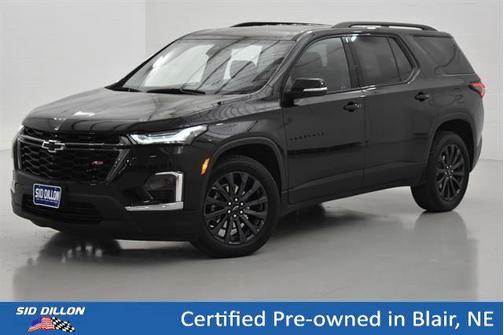 Mosaic Black Metallic 2023 Chevrolet Traverse RS