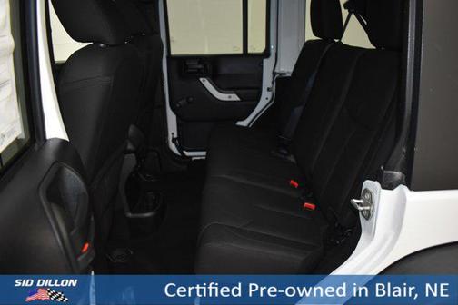 Bright White Clearcoat 2017 Jeep Wrangler Unlimited Sport