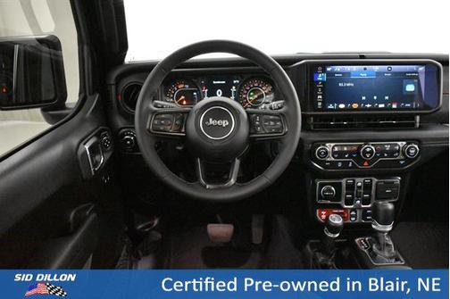 Black Clearcoat 2025 Jeep Wrangler Rubicon