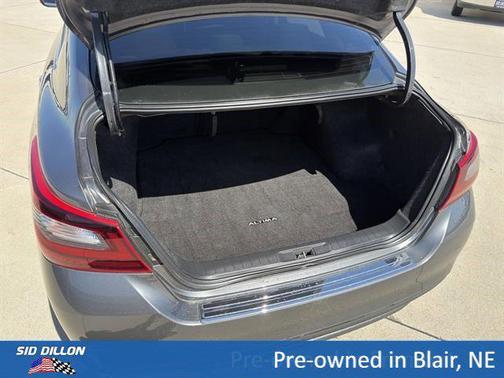 Gun Metallic 2017 Nissan Altima 2.5 SR
