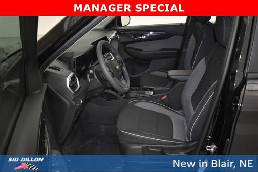 Mosaic Black Metallic 2026 Chevrolet Trailblazer LS
