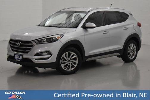 Molten Silver 2017 Hyundai TUCSON SE