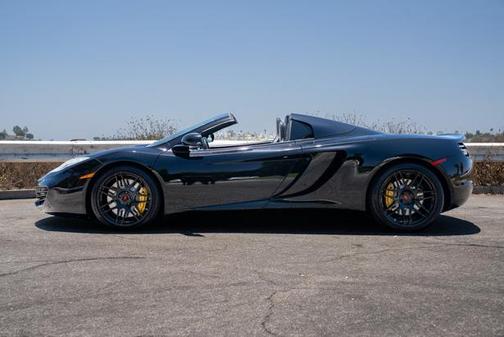 2013 McLaren MP4-12C Base
