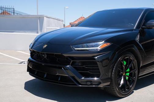 2020 Lamborghini Urus 