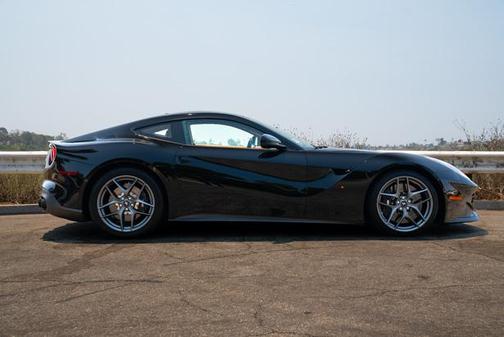 2015 Ferrari F12berlinetta Base