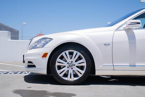 2010 Mercedes-Benz S-Class S 400 Hybrid