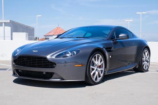 2015 Aston Martin V8 Vantage Base