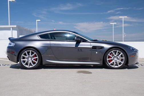 2015 Aston Martin V8 Vantage Base