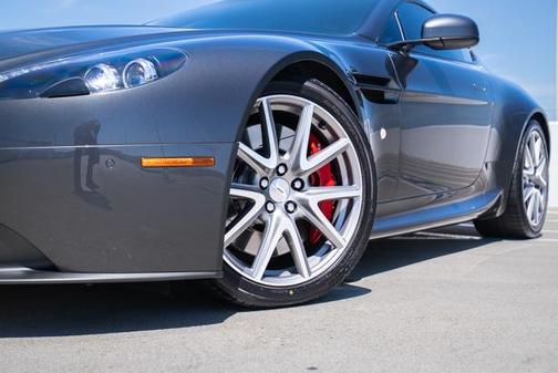 2015 Aston Martin V8 Vantage Base