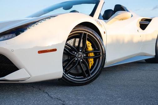 2018 Ferrari 488 Spider Base