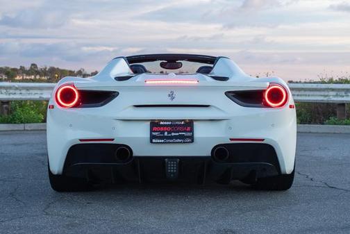 2018 Ferrari 488 Spider Base