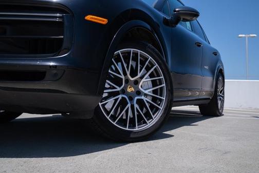 2021 Porsche Cayenne Turbo