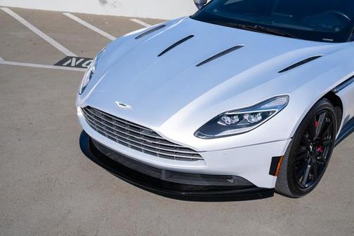 2018 Aston Martin DB11