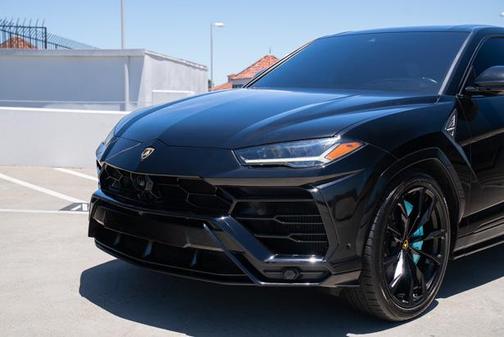 2020 Lamborghini Urus Base