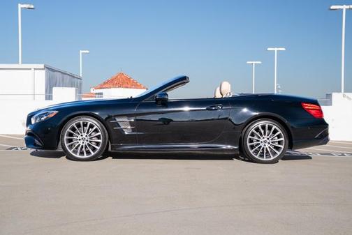 2017 Mercedes-Benz SL 550 