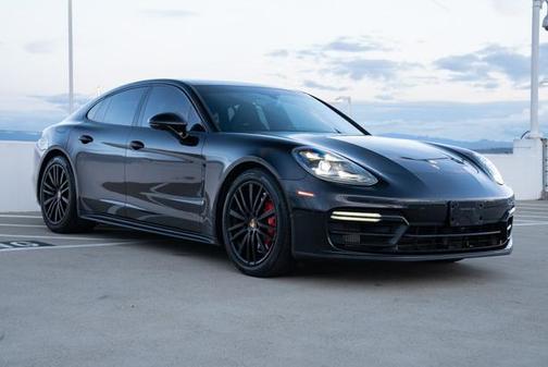 2020 Porsche Panamera GTS