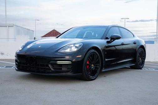 2020 Porsche Panamera GTS