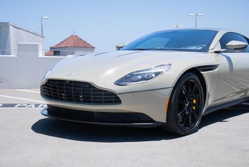 2018 Aston Martin DB11 V12