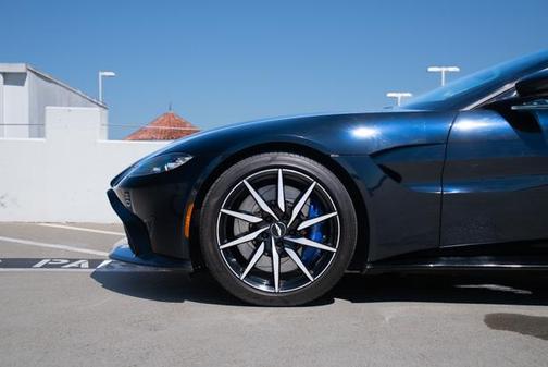 2019 Aston Martin Vantage 