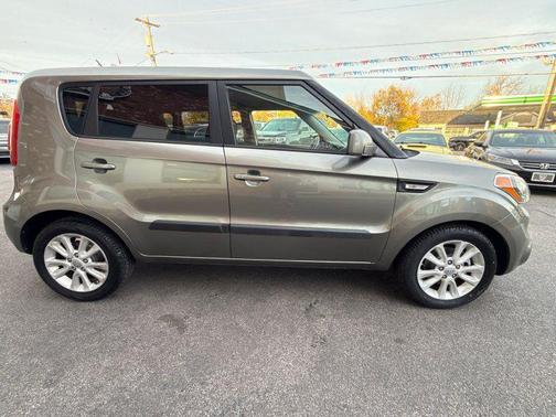2013 Kia Soul Base