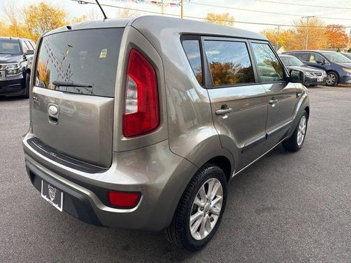 2013 Kia Soul Base