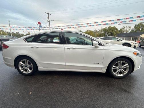 2018 Ford Fusion Hybrid SE