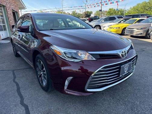Red 2016 Toyota Avalon XLE